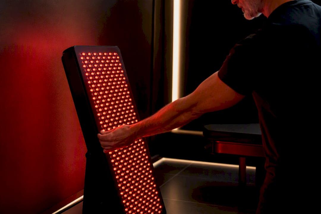 660nm vs 850nm: Which Wavelength Actually Fits Your Goal