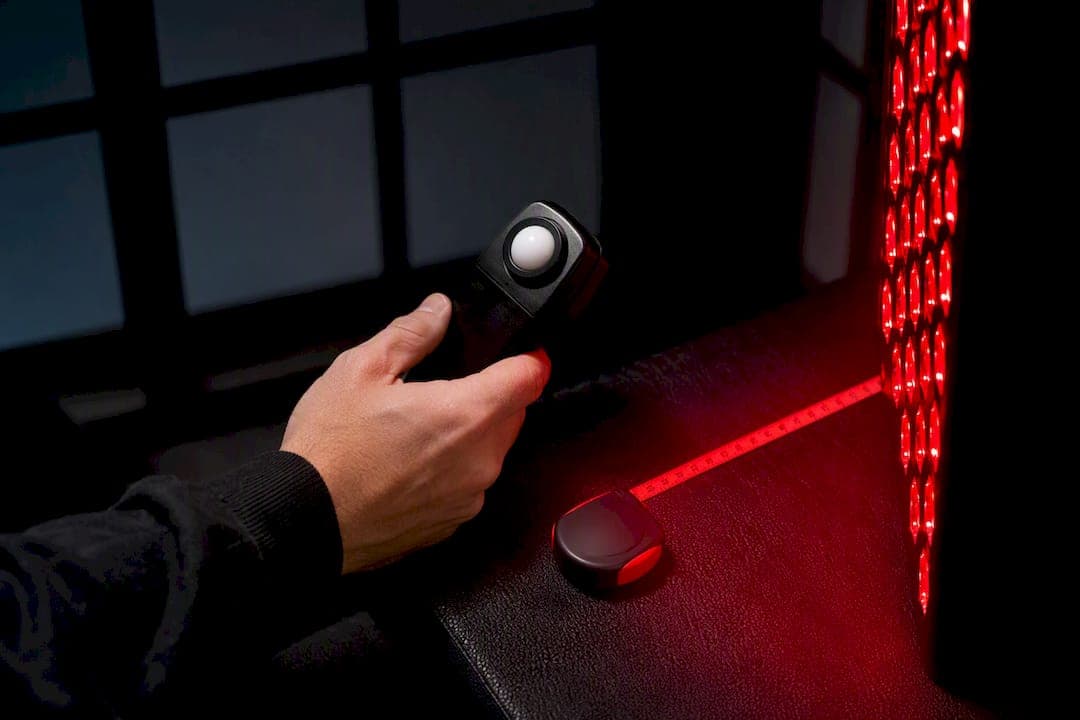 10–30 J/cm²: Red Light Therapy Dosage That Works for Men