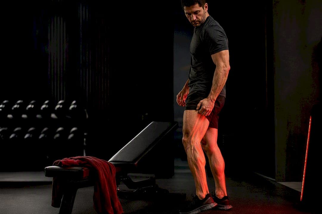 5–6 J, 2–3 Sessions Weekly: Red Light Muscle Recovery for Men 30+